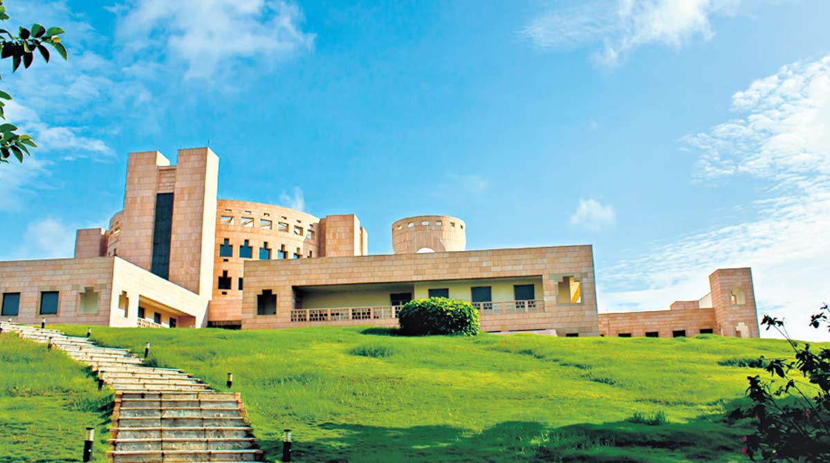 Indian School of Business (ISB)